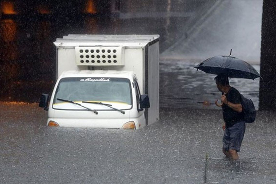 Meteoroloji ile AKOM'dan uyarı: Kuvvetli yağış ve fırtına geliyor